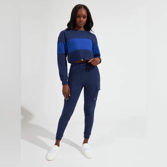 Buffbunny Cadi Crop in the color Rio Blue Multi - Picture 8 of 12